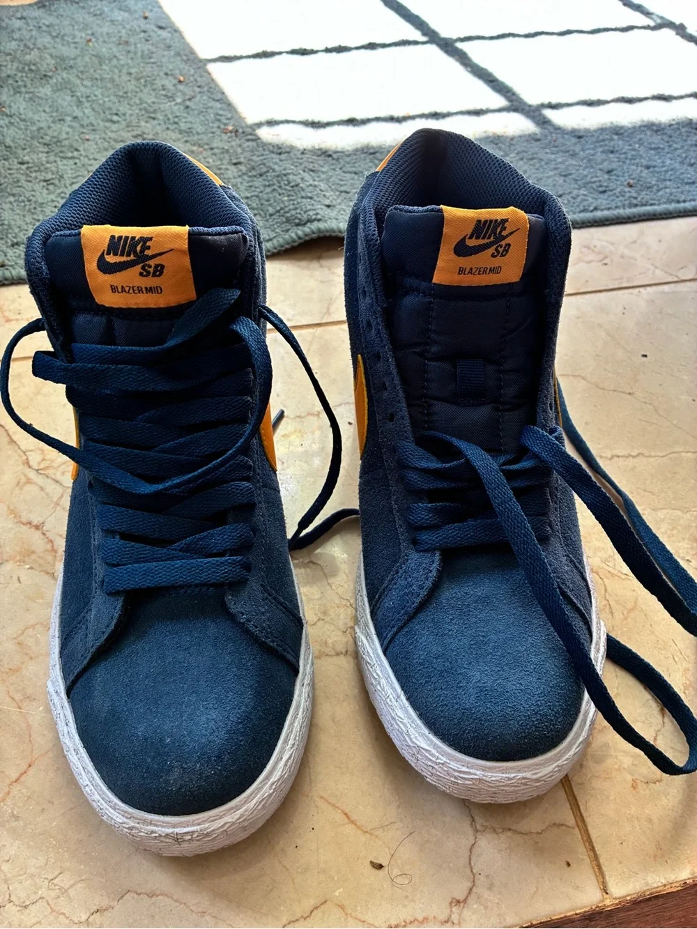 Nike Blazer Mid Michigan Sneakers Youth Size 5.5